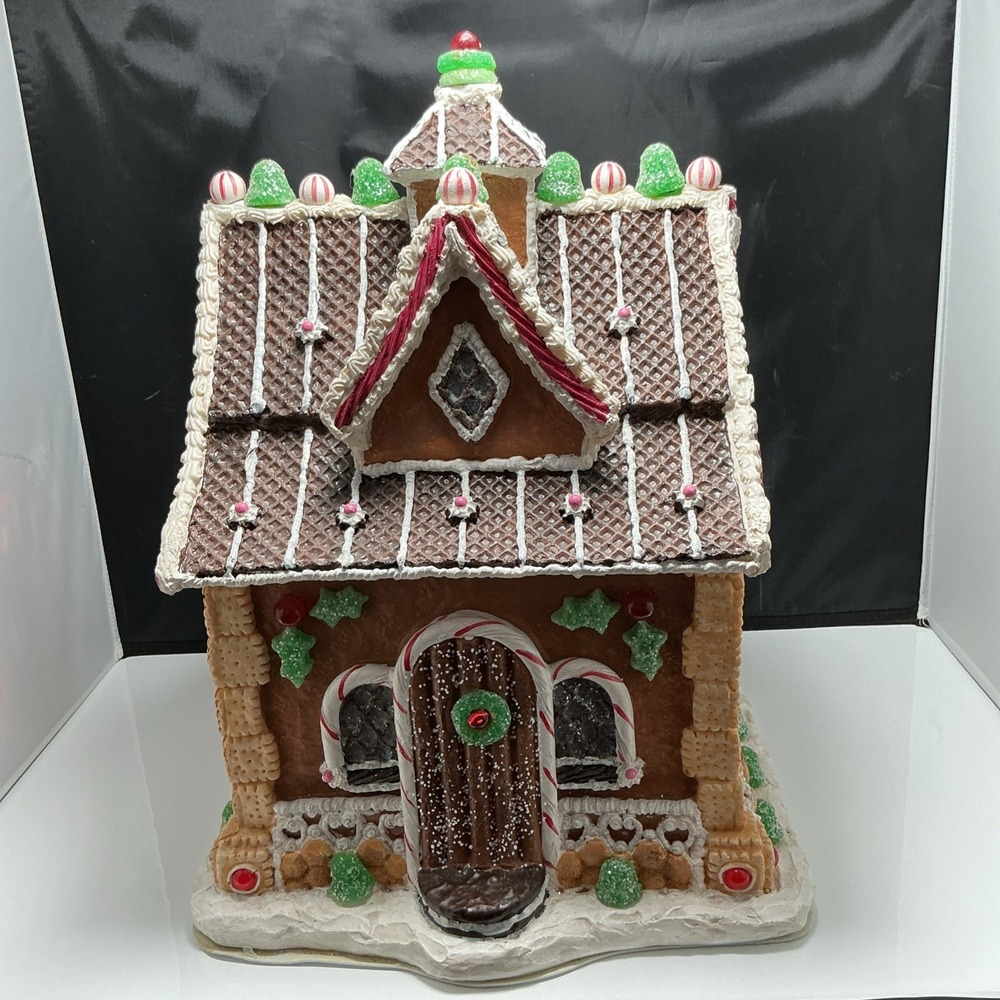 BYERS' CHOICE 16 Inch Spearmint Holly Manor Gingerbread House 2009